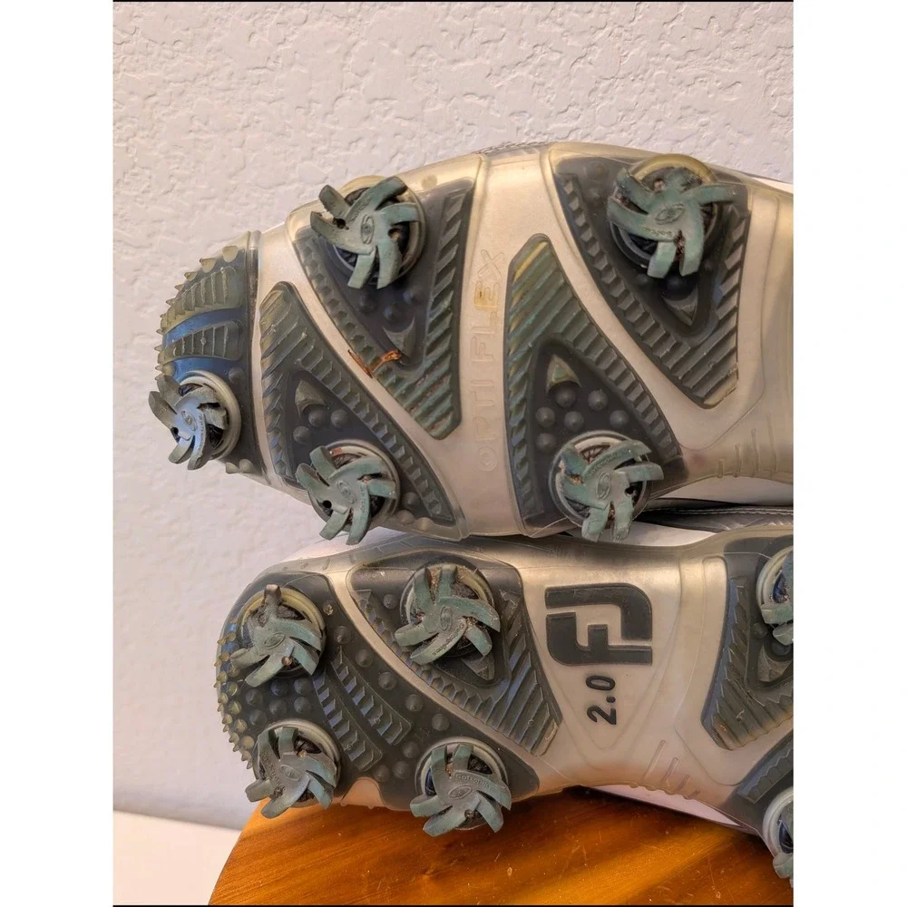FootJoy dryjoys next